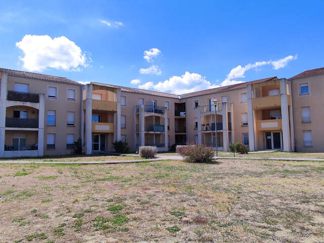 Pour investisseur ! Appartement T2 Balcon Parking déja loué — photo du bien