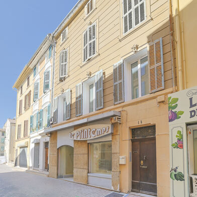 Commerce  192000 €