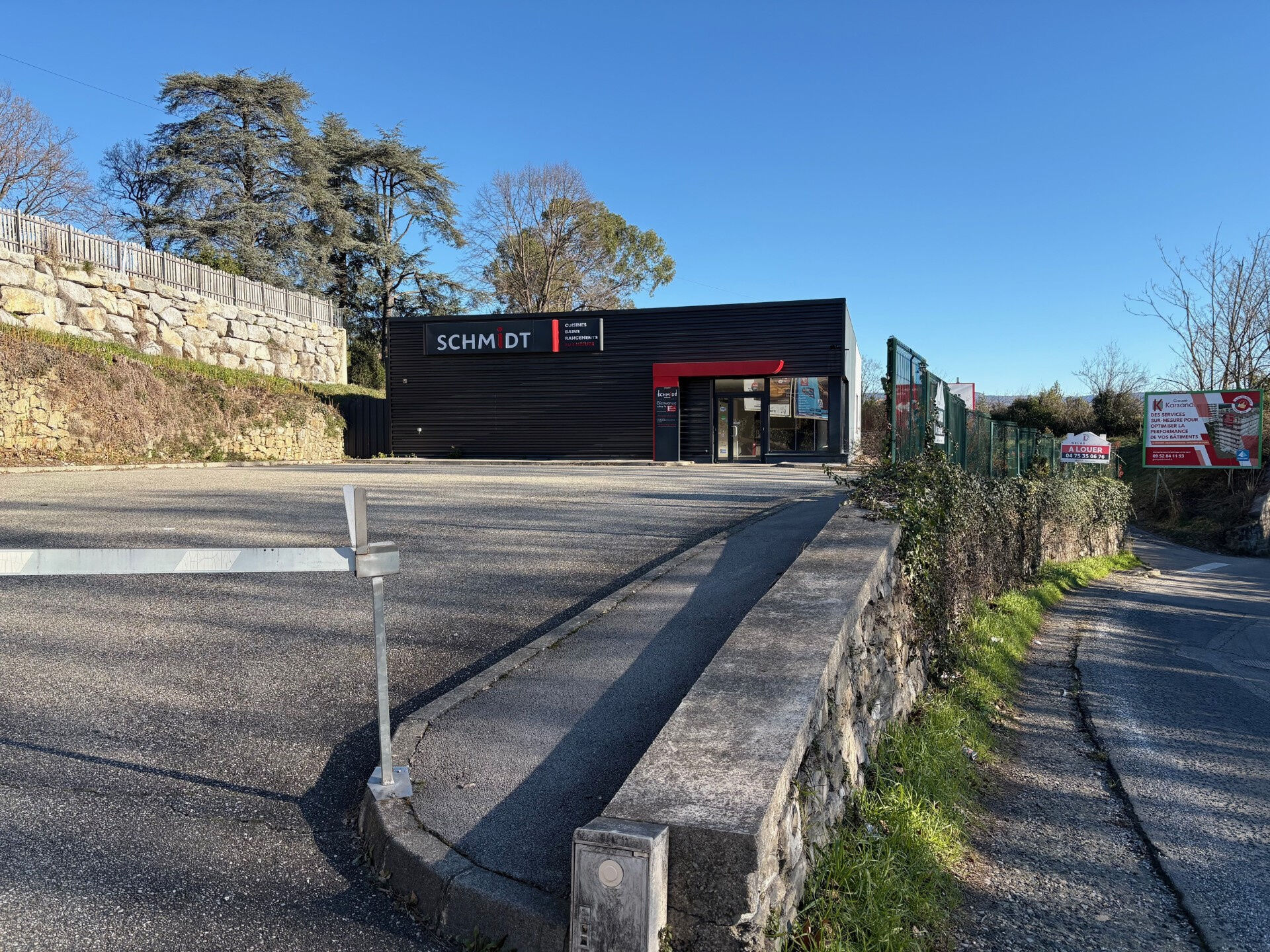 Local commercial  à louer Aubenas 07200