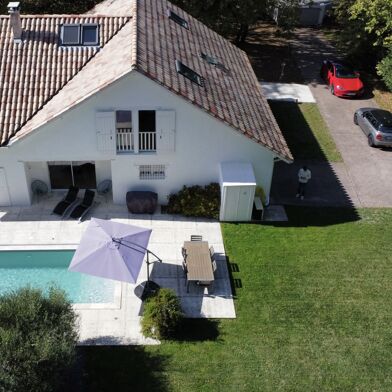 Maison 6 pièces 749000 €