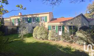 Maison 10 Pièces 215 m² à vendre à La Roche-sur-Yon (85000)