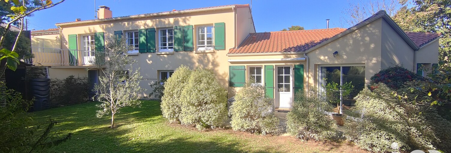 Maison 10 Pièces 215 m² à vendre à La Roche-sur-Yon (85000)