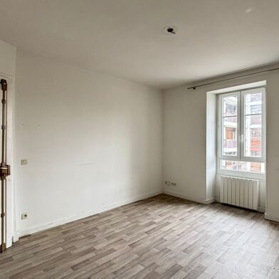 Appartement 3 pièces 855 €
