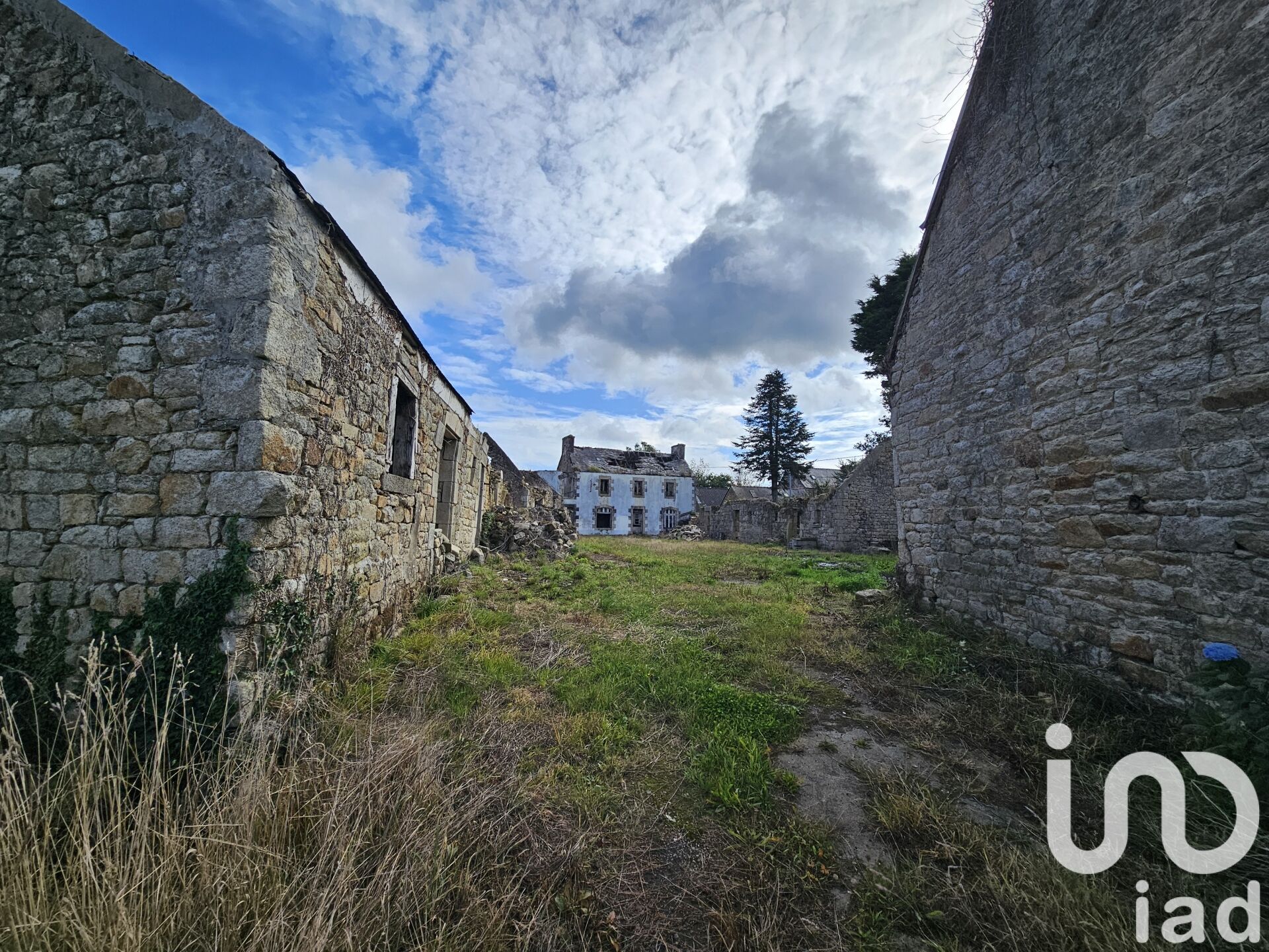 Botsorhel - 450m² - 5p.