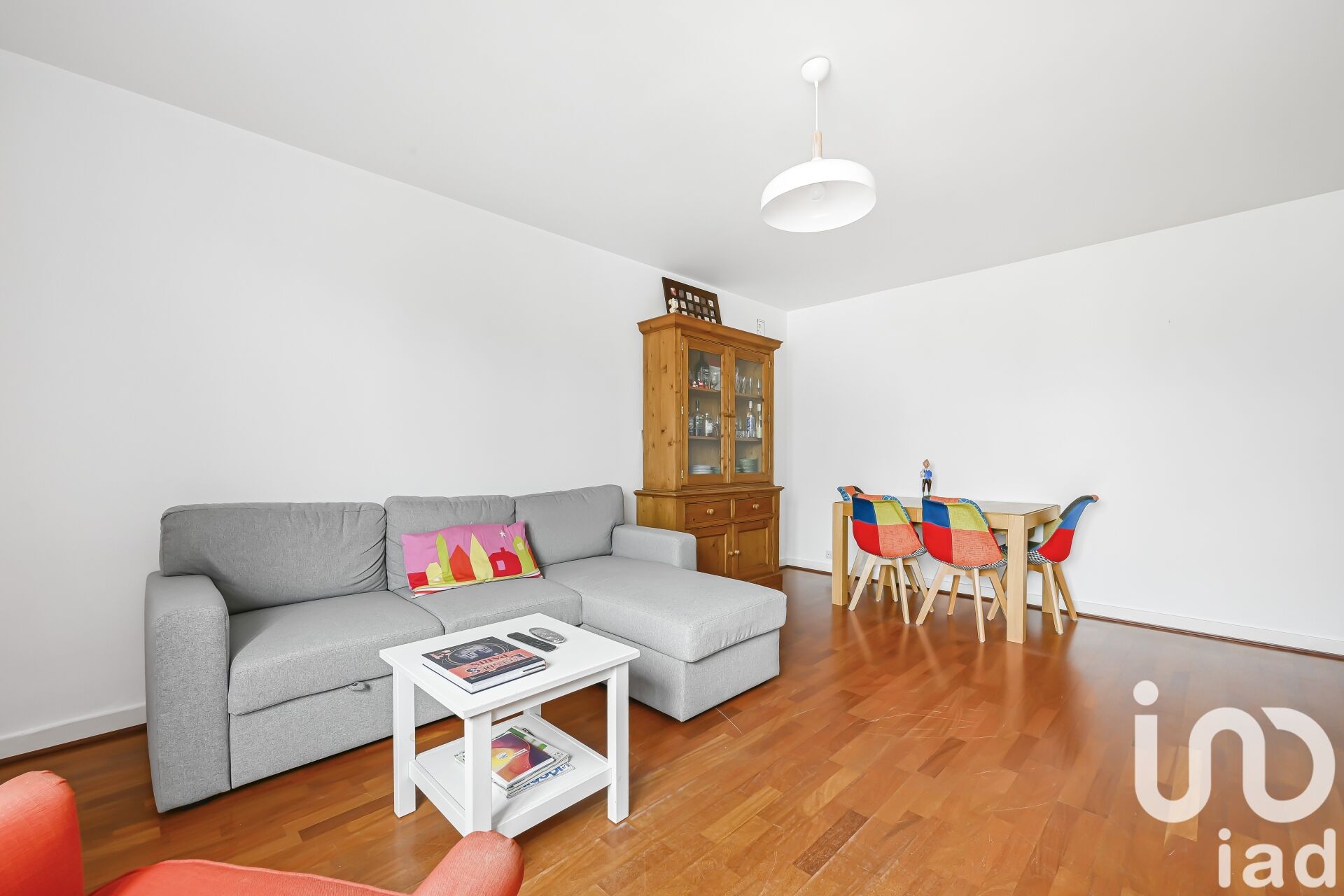 Courbevoie - 91m² - 4p. - 3ch.