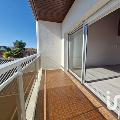 Appartement 3 pièces 209400 €