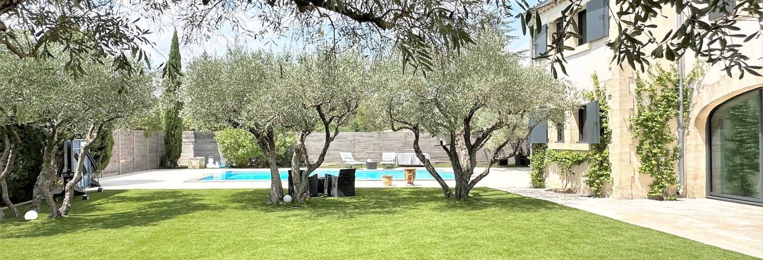 Maison 8 Pièces 280 m² à vendre à Uzès (30700)