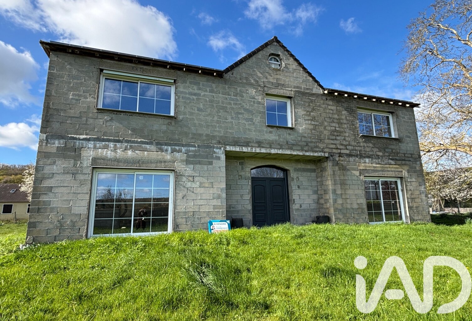 Vente Maison/villa 8 pièces — photo 1