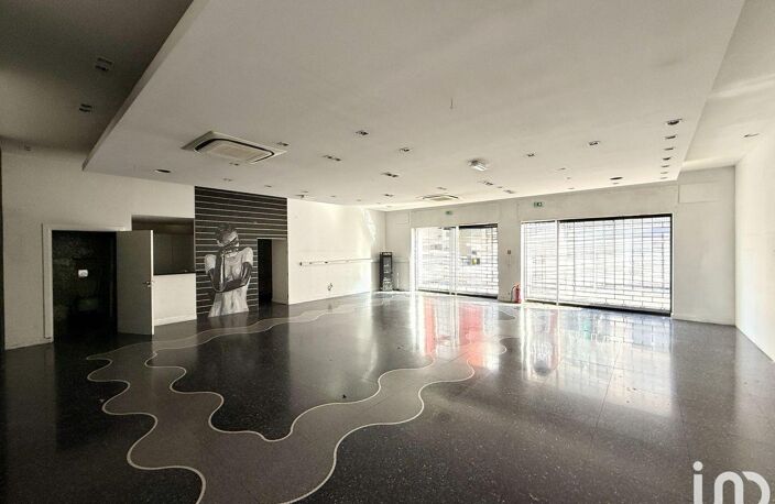 Vente Murs commerciaux 314 m&sup2; — photo 2