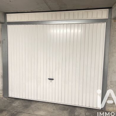 Garage  33000 €