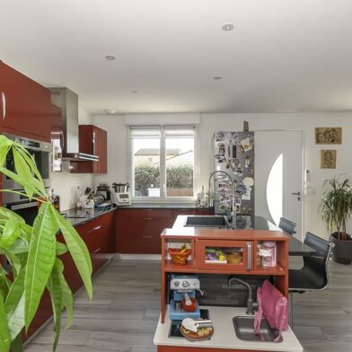 Maison 4 pièces 300000 €