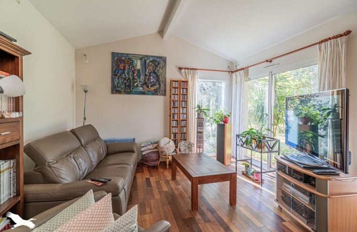 Contemporaine de 8 pièces principales — photo 2