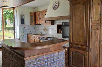 Maison en pierre de 5 pièces principales — photo du bien