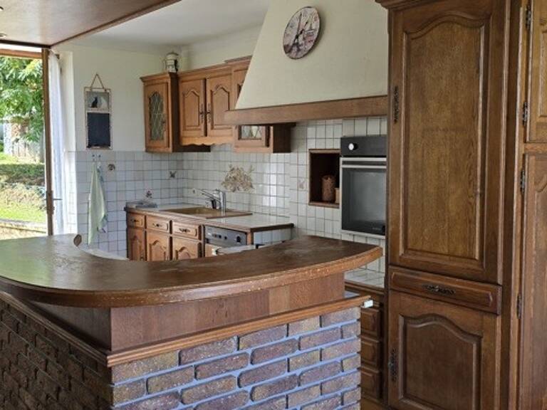 Maison en pierre de 5 pièces principales — photo 1