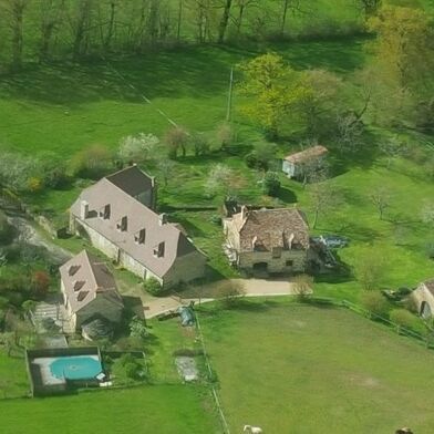 Maison 7 pièces 680550 €