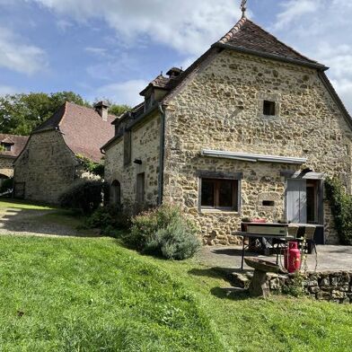 Maison 7 pièces 680550 €