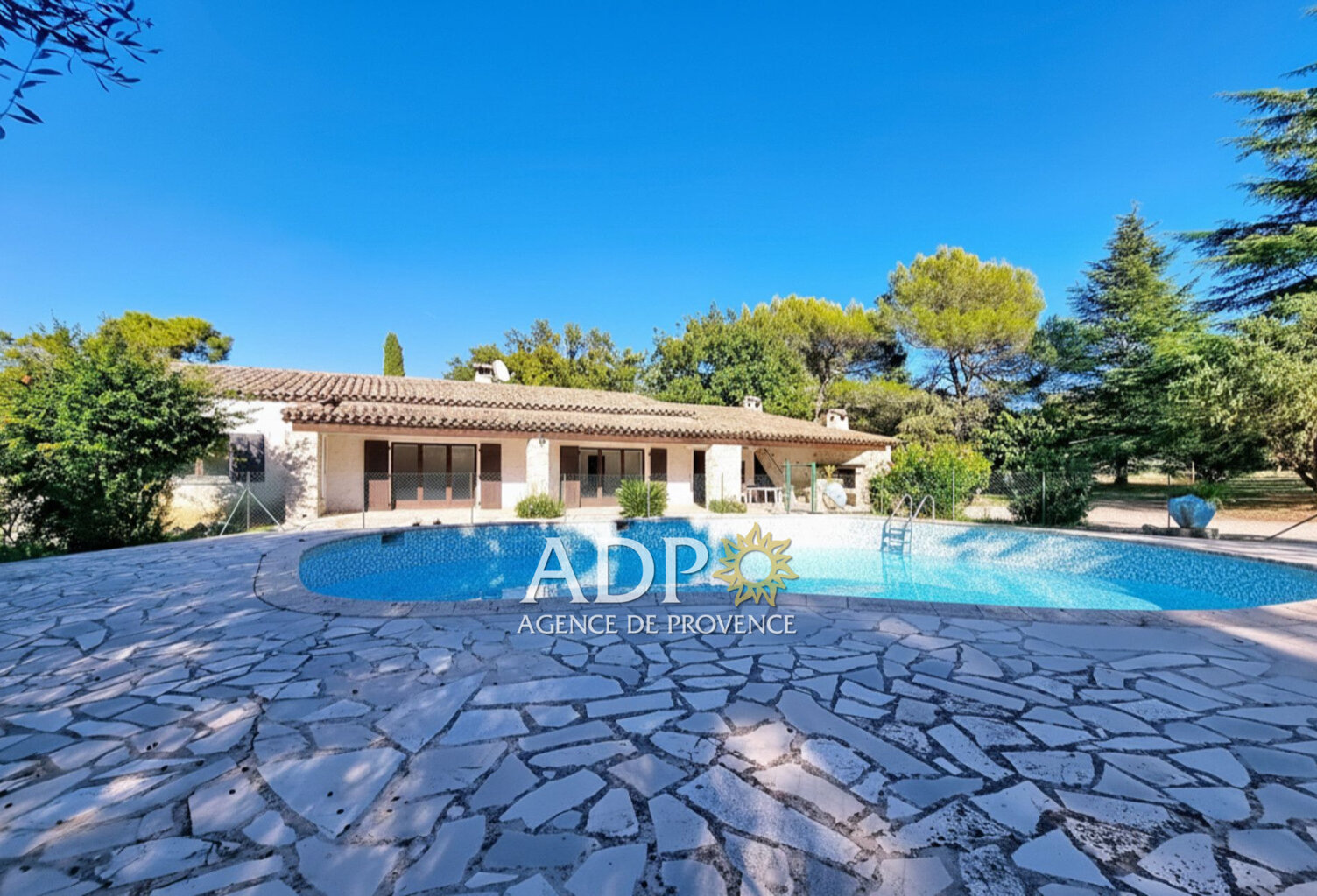 vente propriété 6 Pièce(s) — photo 1