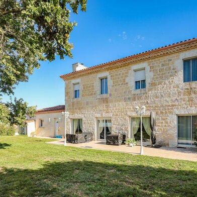 Maison 5 pièces 449000 €