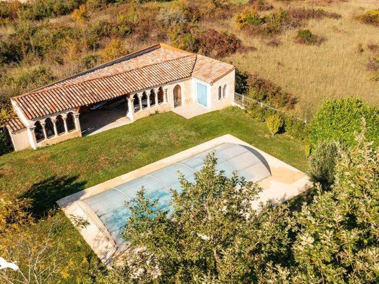 Villa de 5 pièces principales — photo 1
