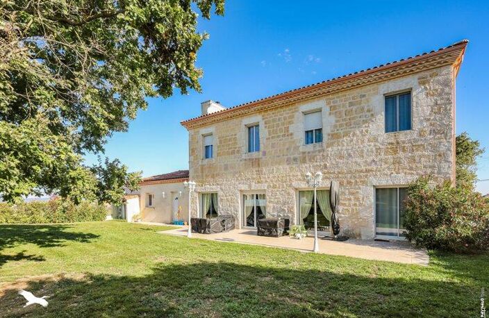 Villa de 5 pièces principales — photo 2