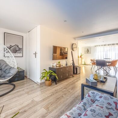 Maison 5 pièces 247220 €