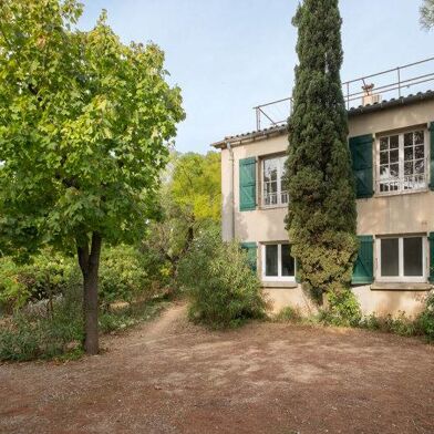 Maison 10 pièces 730700 €