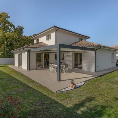 Maison 7 pièces 724640 €