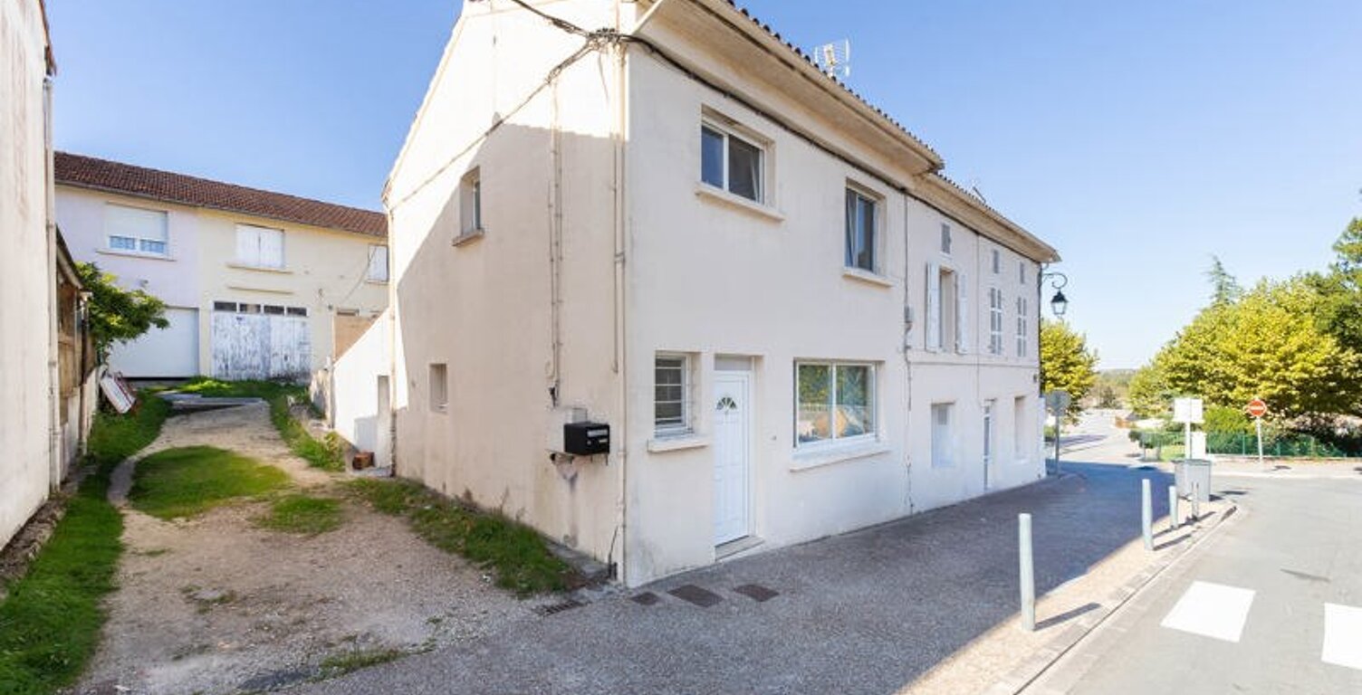 Vente immeuble   Montendre (17130) — photo 1