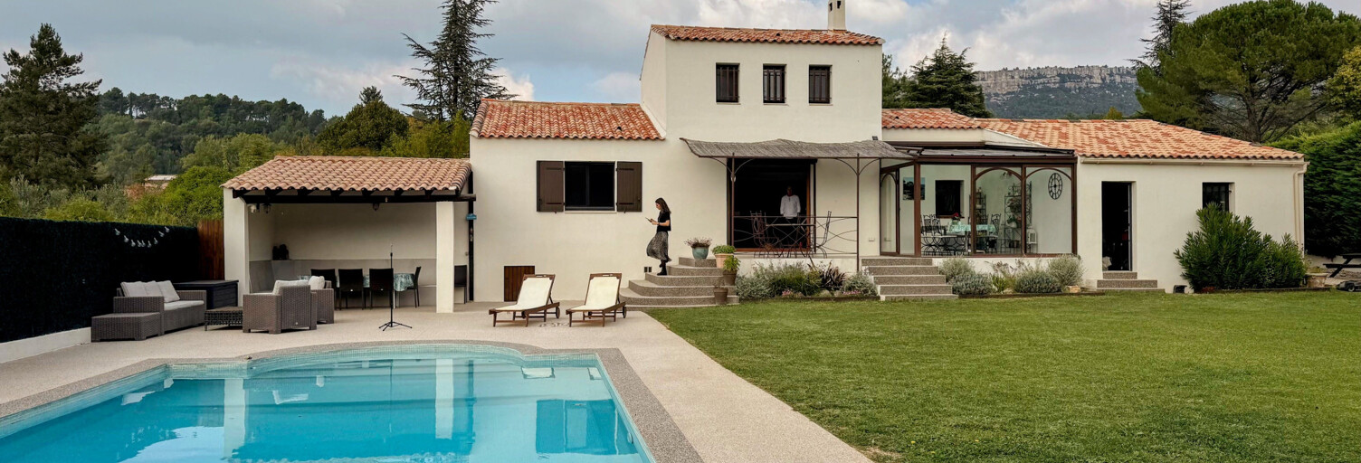 Maison 5 Pièces 140 m² à vendre à Châteauneuf-le-Rouge (13790)