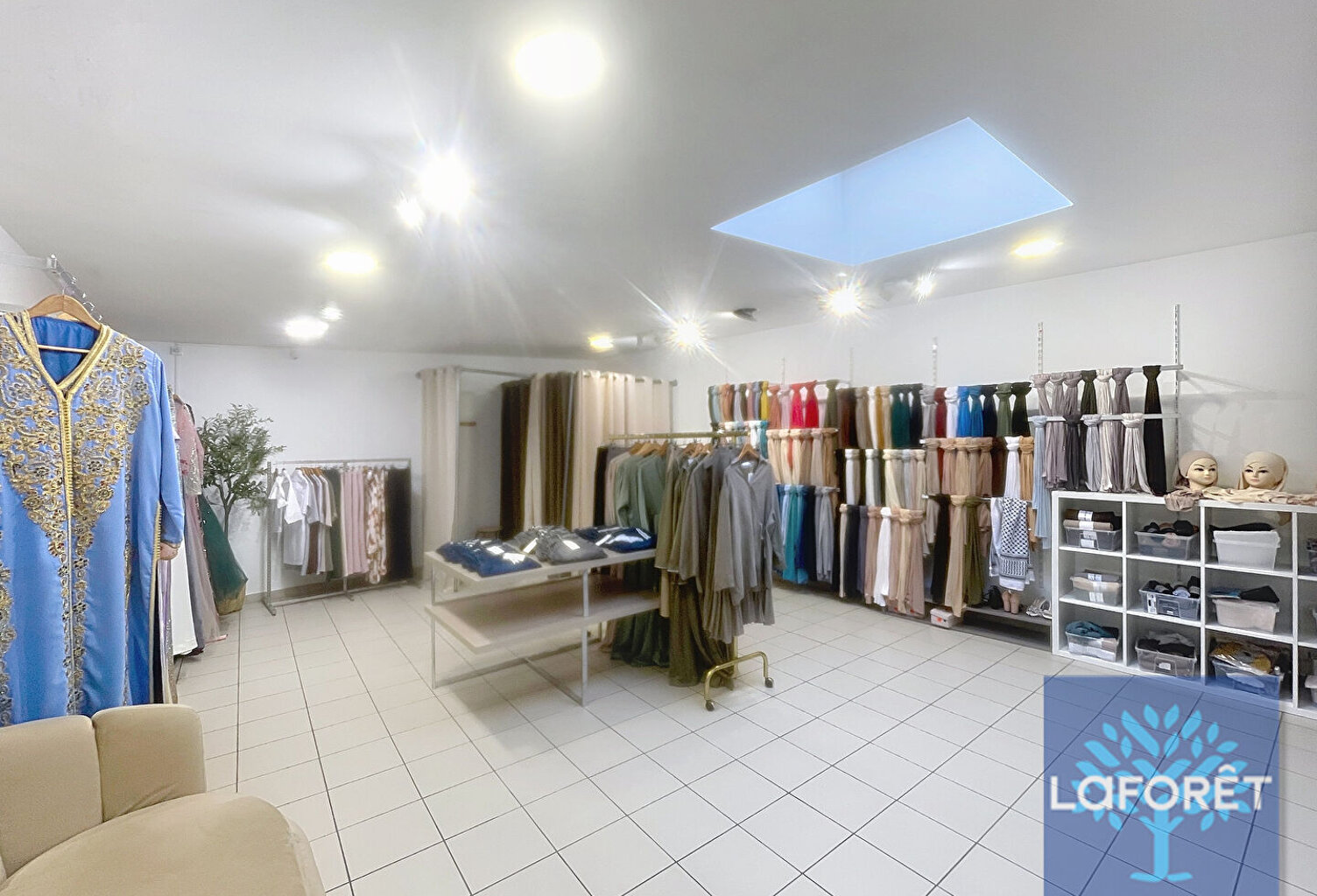Fonds de commerce boutique de mode  80 m2 Anzin — photo 1