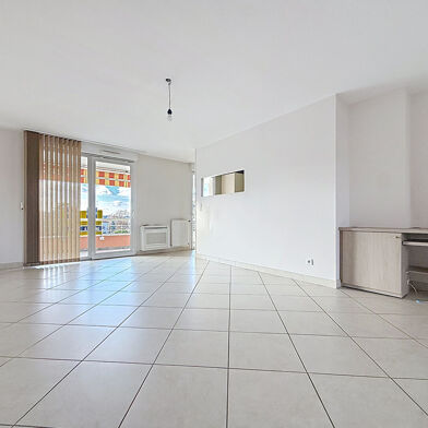 Appartement 4 pièces 1180 €