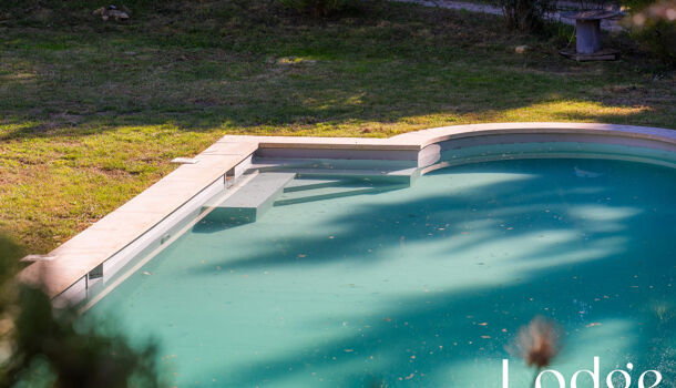 Villa / Maison 8 pièces  à vendre Aix-en-Provence 13100