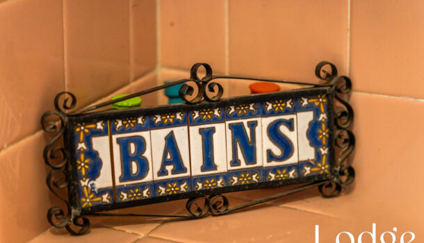 Villa / Maison 8 pièces  à vendre Aix-en-Provence 13100