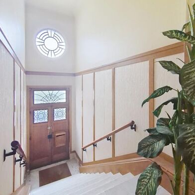 Appartement 6 pièces 325500 €