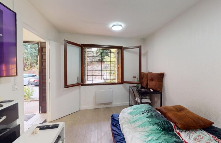 Bureau à vendre à La Trinité  avec stockage et double parking — photo 4