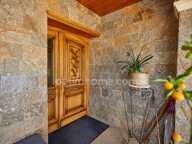 BOUZIGUES – Villa 250 m², vue étang, piscine à débordement, appartement indépendant — photo 4