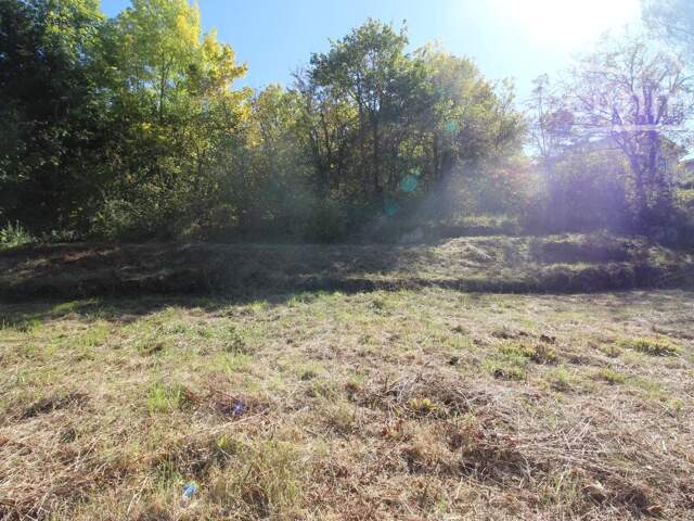 A vendre un terrain constructible de 638m² — photo du bien
