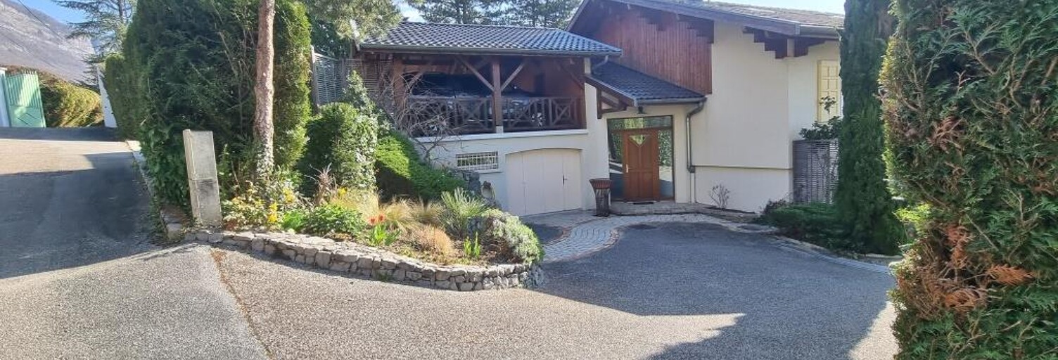 Maison 6 Pièces 214 m² à vendre à Saint-Ismier (38330)