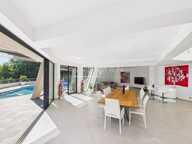 Villa Galactica, l'élégance futuriste avec une vue d’exception - — photo 3