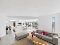 Villa Galactica, l'élégance futuriste avec une vue d’exception - — photo 4