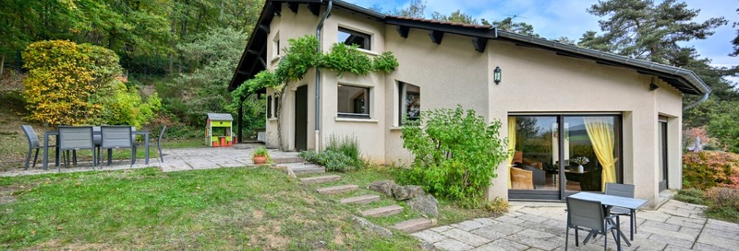 Maison 10 Pièces 250 m² à vendre à Aveize (69610)