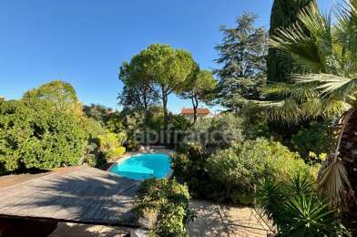 Maison 10 pièces 1050000 €