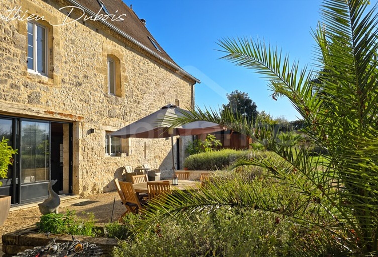 Ensemble immobilier de charme en Périgord – élégance intemporelle et potentiel rare — photo 1