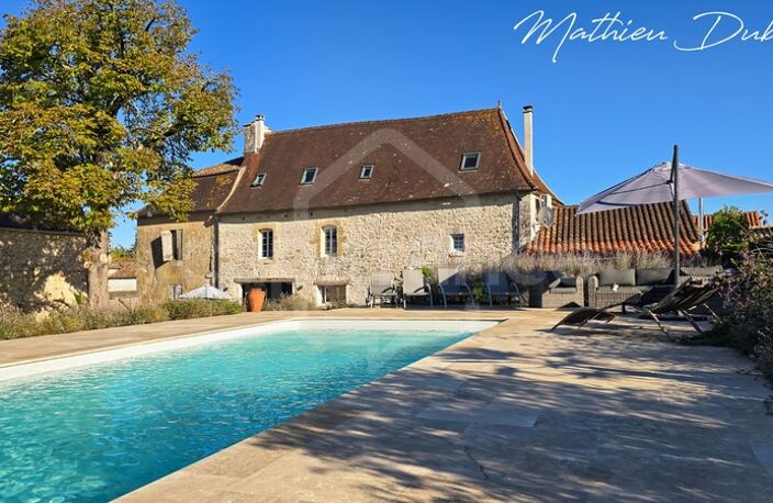 Ensemble immobilier de charme en Périgord – élégance intemporelle et potentiel rare — photo 2