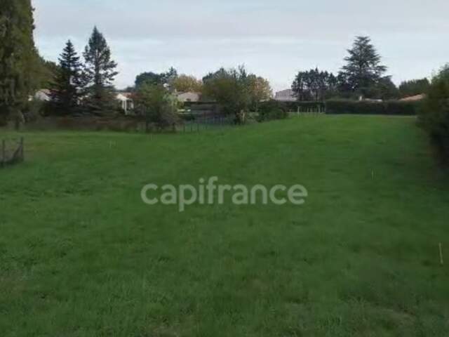 3 Terrains à vendre  THENAC (17) — photo du bien