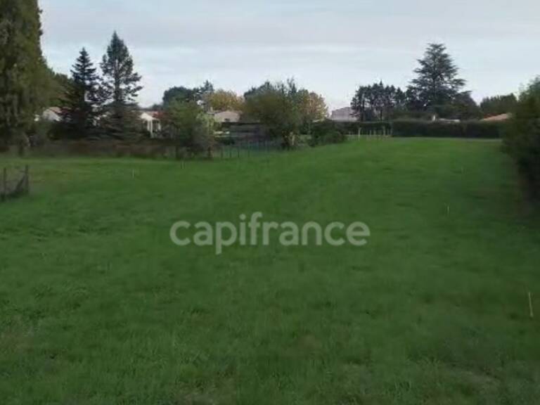 3 Terrains à vendre  THENAC (17) — photo 1