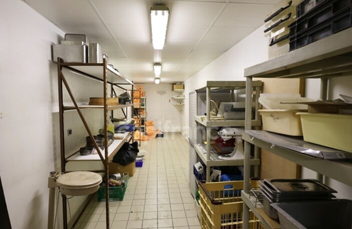 À vendre – Local commercial au cœur du plus grand marché de Poitiers — photo 5