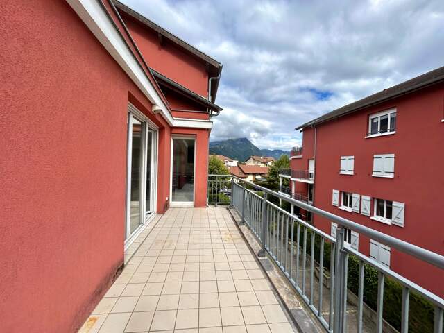 Dpt Haute Savoie (74),  NOUVEAU A FAVERGES appartement T4 ( 84,59 m2) avec sa terrasse  ( Garage en option ) — photo du bien