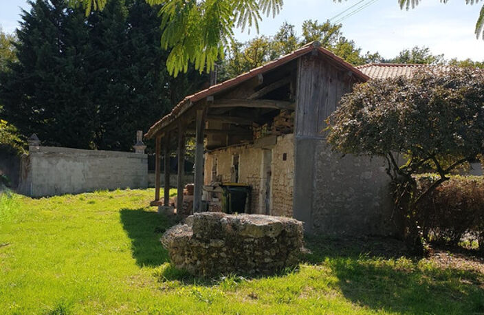 Maison et dépendances proche de BAIGNES SAINTE RADEGONDE (16) — photo 2