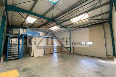 Local industriel  1836 €